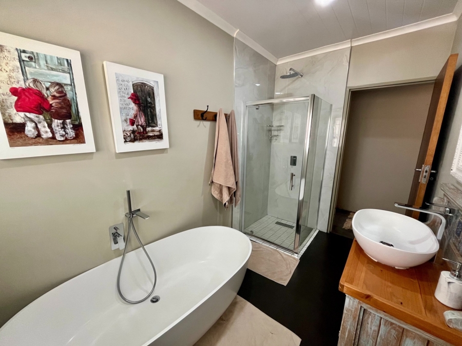 4 Bedroom Property for Sale in Flamwood North West